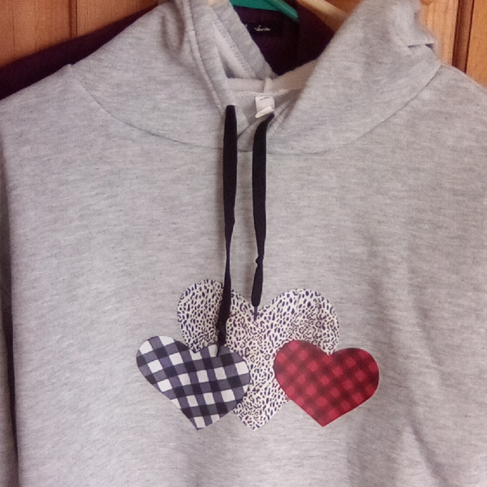 Gray Heart Patterned Women's Hoodie